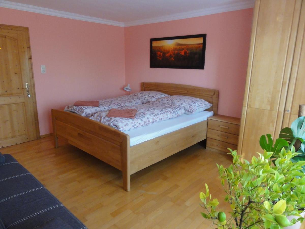 Apartment Elena Gedersdorf ภายนอก รูปภาพ