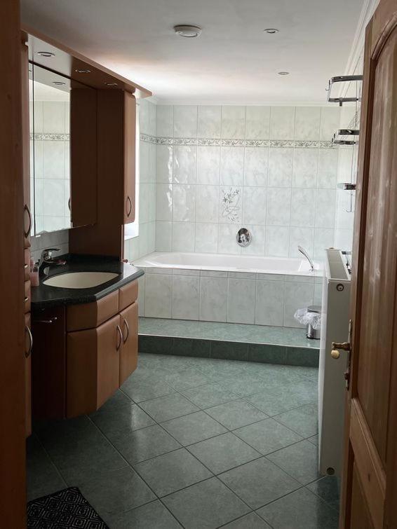 Apartment Elena Gedersdorf ภายนอก รูปภาพ