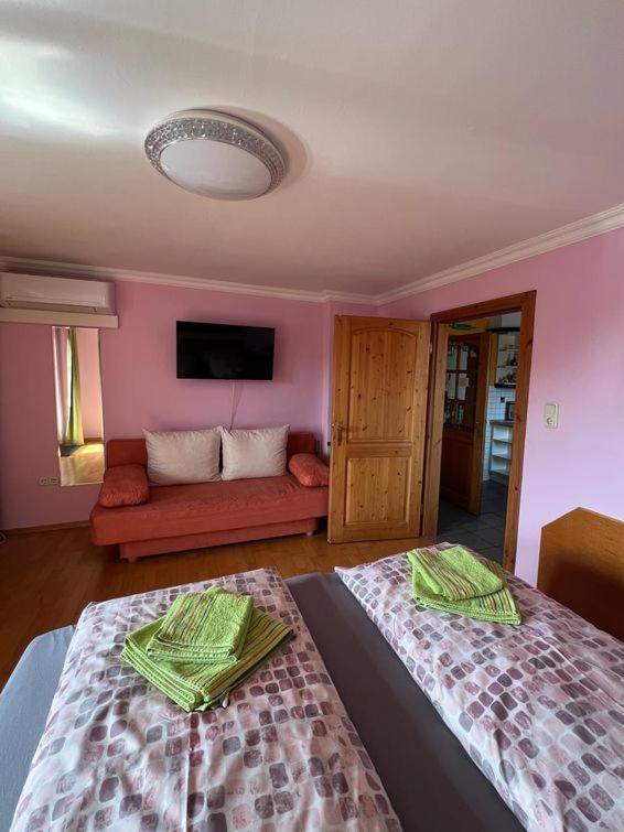 Apartment Elena Gedersdorf ภายนอก รูปภาพ